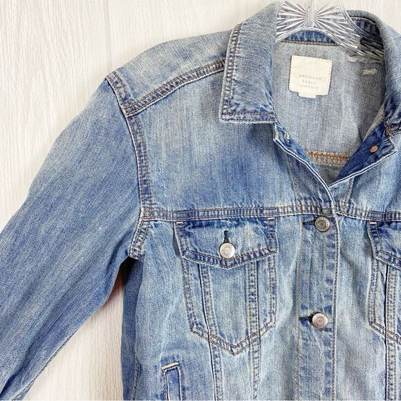 American Eagle | Distressed Classic Button Front Jean Jacket Size Small - Picture 5 of 10